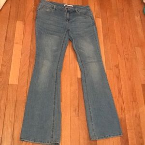 BONGO Bootcut Jeans